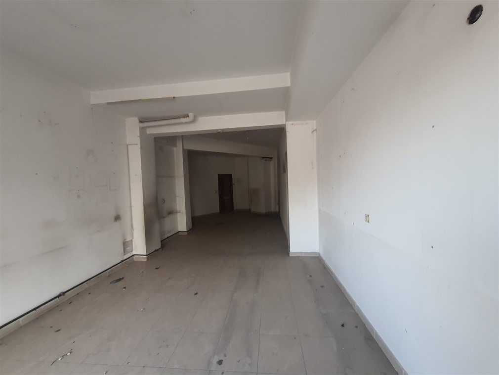 Altındağ Doğantepe Mahallesin'de Ana Cadde Üzeri 46 m² Geniş Vitrinli Kiralık Dükkan