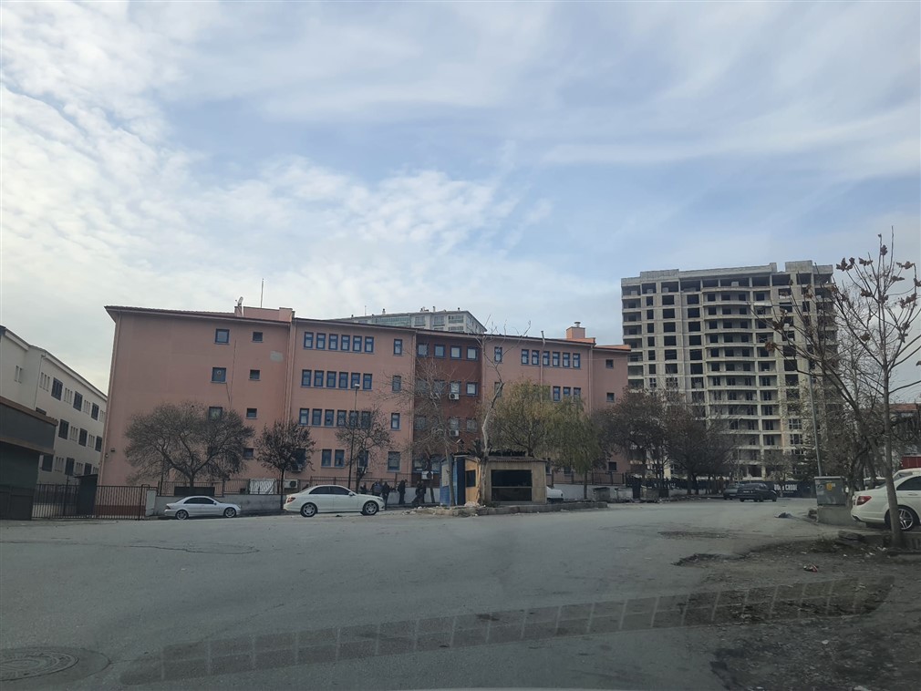 Altındağ Siteler Özdeş Sokak'ta Zemin Kat İçinde Kiracılı  360 m2 Satılık Dükkan