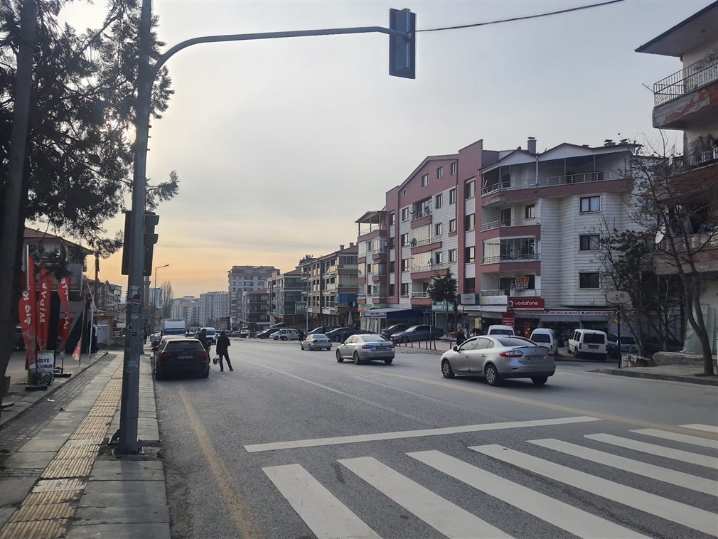 Altındağ Doğantepe Mahallesin'de Ana Cadde Üzeri 46 m² Geniş Vitrinli Kiralık Dükkan