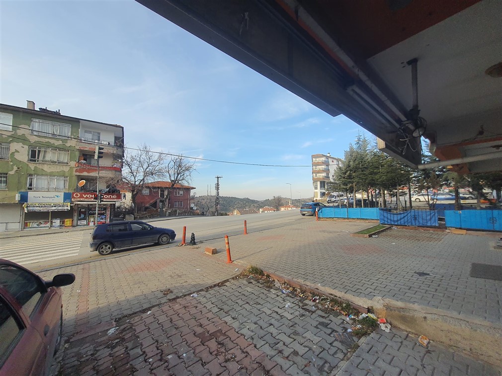 Altındağ Doğantepe Mahallesin'de Ana Cadde Üzeri 64 m² Geniş Vitrinli Kiralık Dükkan