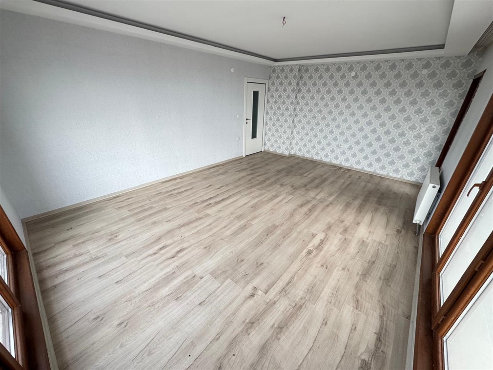 Altındağ Doğantepe Mahallesinde Site İçerisinde Geniş Balkonlu Manzaralı 3+1 Satılık Daire