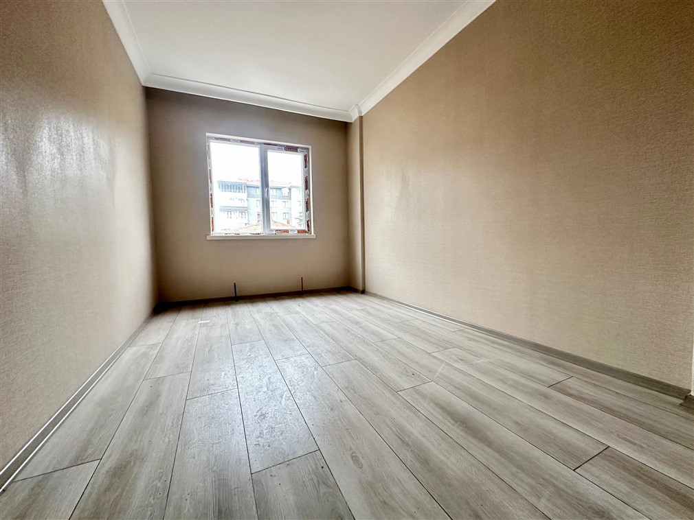 Altındağ Yıldıztepe  Mahallesinde Ara Katta Sıfır 3+1 Daire