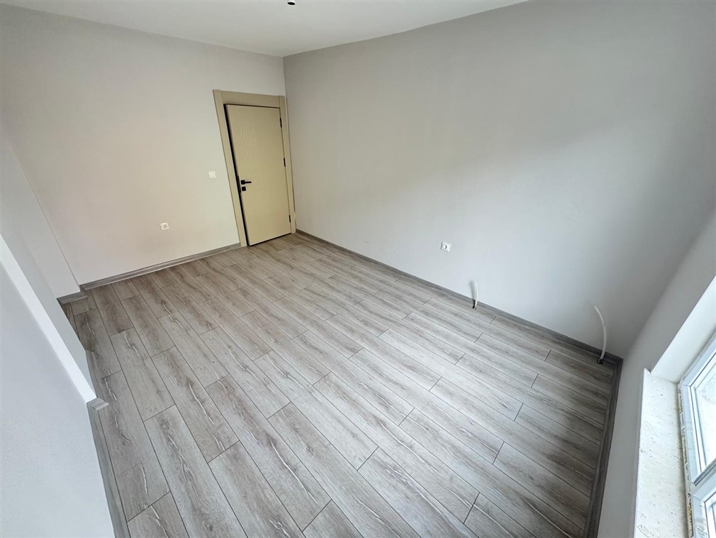 Altındağ Yıldıztepe Mahallesinde Cadde Üzeri Sıfır 3+1 Daire