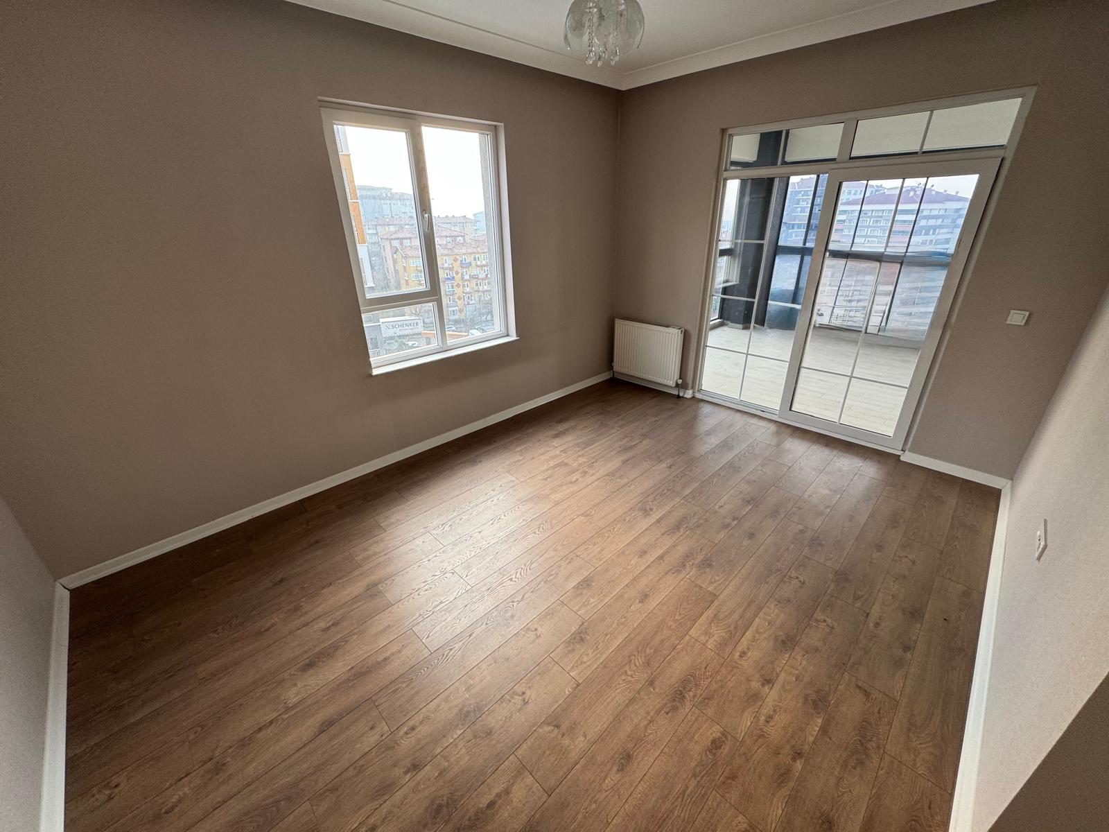 Ankara Altındağ Güneşevler Mahallesinde  Satılık 4+1 Daire