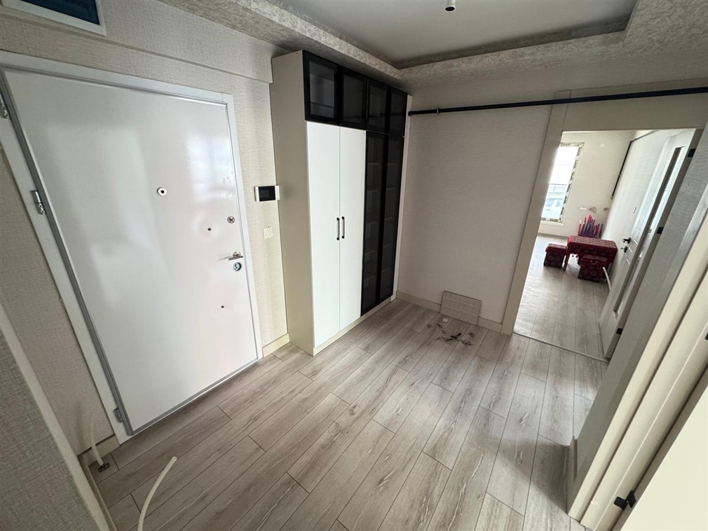 Altındağ Yıldıztepe Mahallesinde Cadde Üzeri Sıfır 3+1 Daire