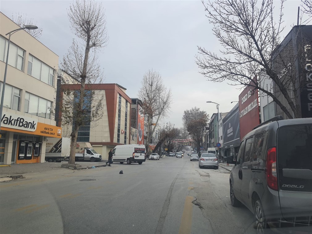 Altındağ Siteler Demirhendek Caddesi Üzerinde 4 Katlı, 650 m² Satılık Komple Bina - Yüksek Getirili Yatırım Fırsatı