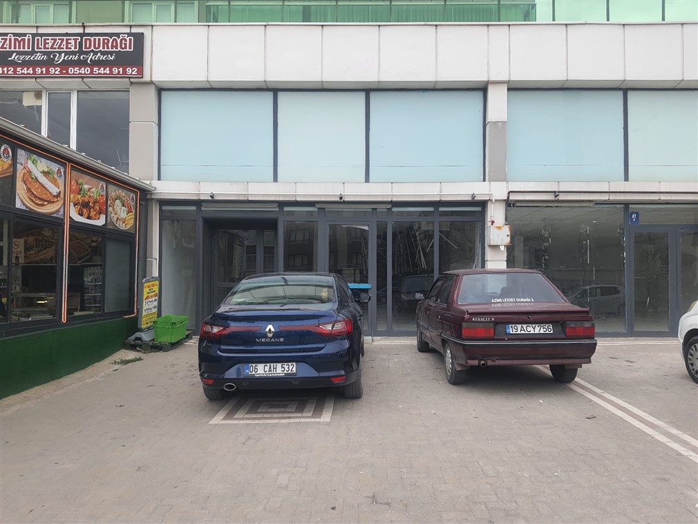 Altındağ Orhan Kemal Caddesi Üzeri Yüksek Tavanlı  Baca Ruhsatlı İşlek Lokasyonda 240 m² Zemin kat  Satılık Dükkan