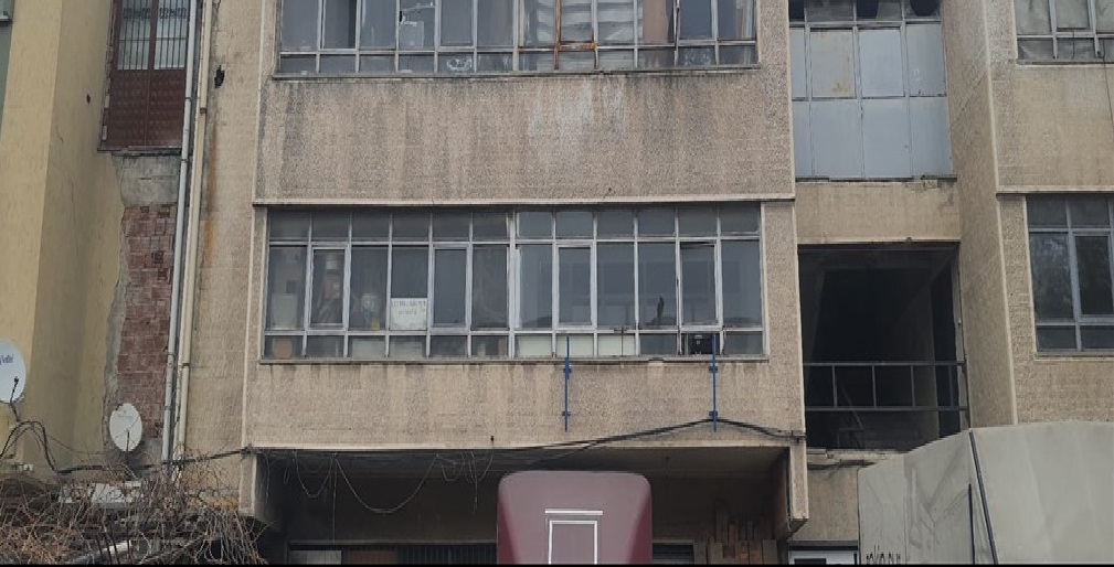 Altındağ Siteler Tezcan Sokak'ta 1.kat Yüksek Tavanlı 400 m² Satılık Geniş Dükkan
