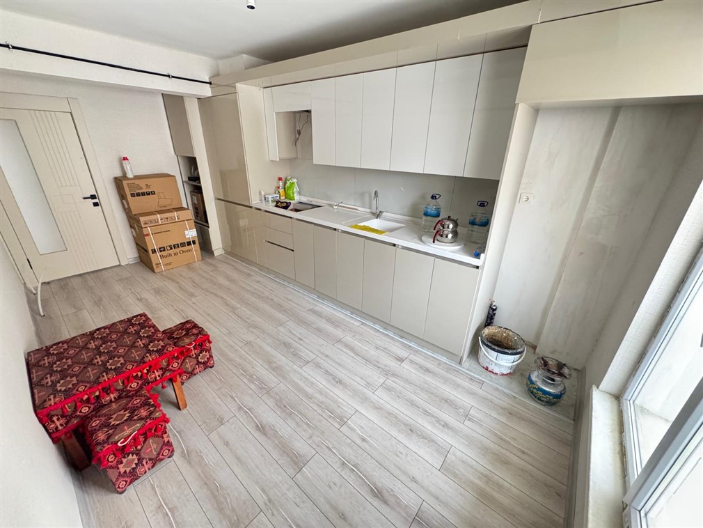 Altındağ Yıldıztepe Mahallesinde Cadde Üzeri Sıfır 3+1 Daire