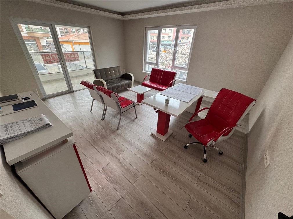 Altındağ Yıldıztepe Mahallesinde Cadde Üzeri Sıfır 3+1 Daire