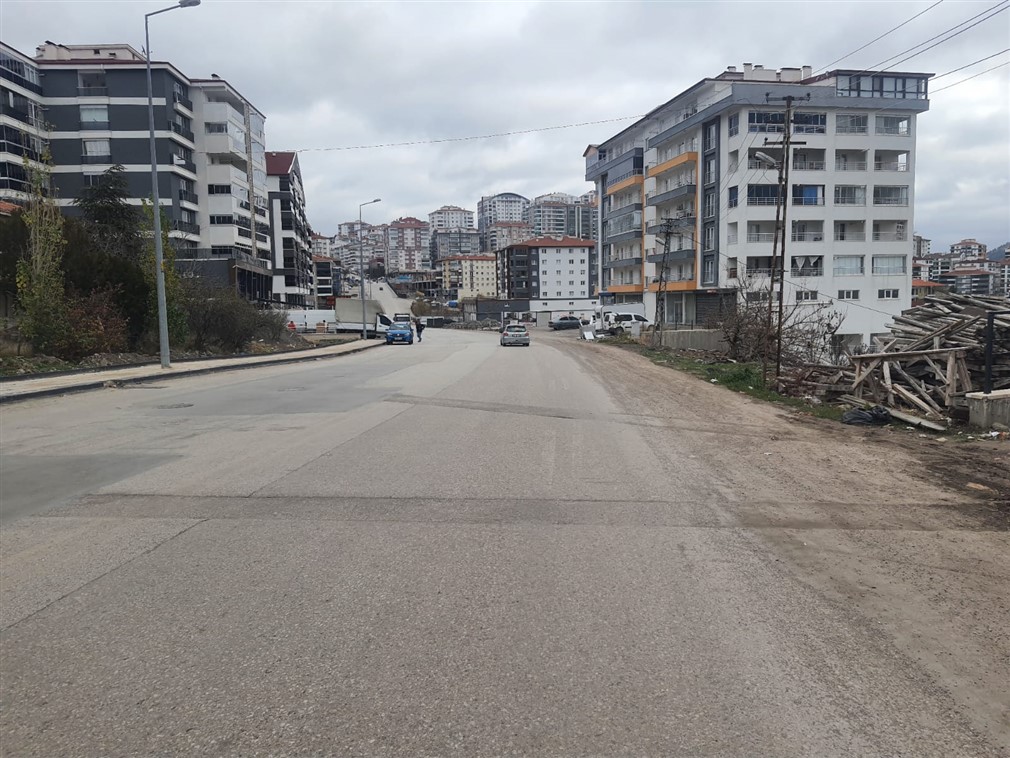 Altındağ Başpınar Mahallesi Ertuğrul Kocaer Caddesi  Üzeri 140 m² Yüksek Tavanlı Satılık Dükkan -Asma Kata Uygun