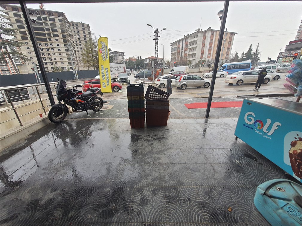 Altındağ Ulubey Mahallesin'de Yıldız Göbek'te 170 m² Geniş Vitrinli, İşlek Konumda Zemin Kat Kiralık Dükkan