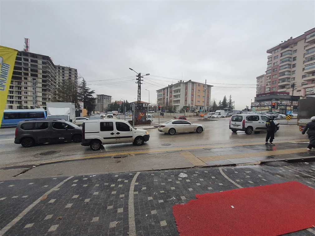 Altındağ Ulubey Mahallesin'de Yıldız Göbek'te 170 m² Geniş Vitrinli, İşlek Konumda Zemin Kat Kiralık Dükkan