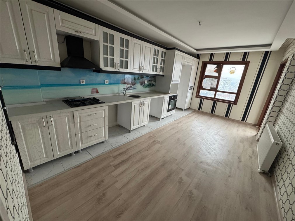 Altındağ Doğantepe Mahallesinde Site İçerisinde Geniş Balkonlu Manzaralı 3+1 Satılık Daire