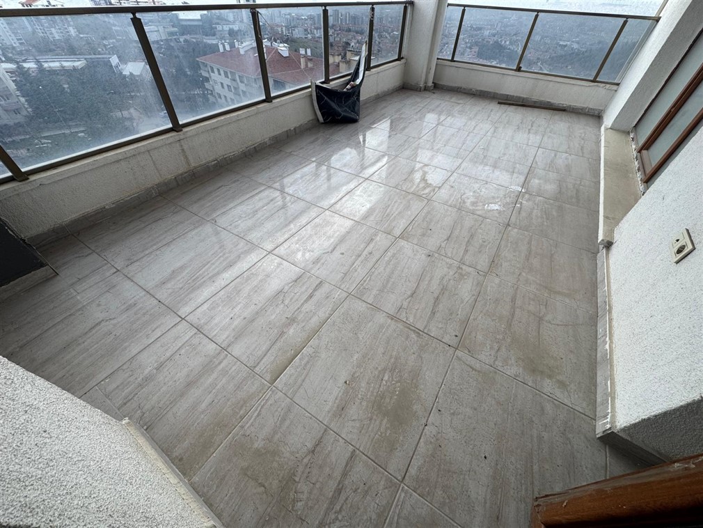 Altındağ Doğantepe Mahallesinde Site İçerisinde Geniş Balkonlu Manzaralı 3+1 Satılık Daire