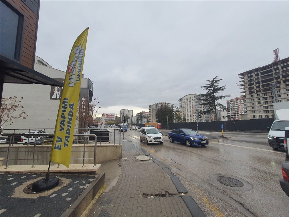 Altındağ Ulubey Mahallesin'de Yıldız Göbek'te 170 m² Geniş Vitrinli, İşlek Konumda Zemin Kat Kiralık Dükkan