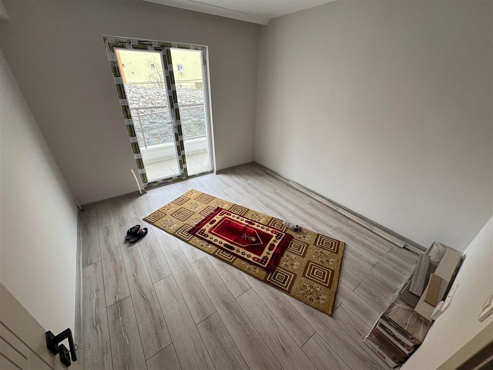 Altındağ Yıldıztepe Mahallesinde Cadde Üzeri Sıfır 3+1 Daire