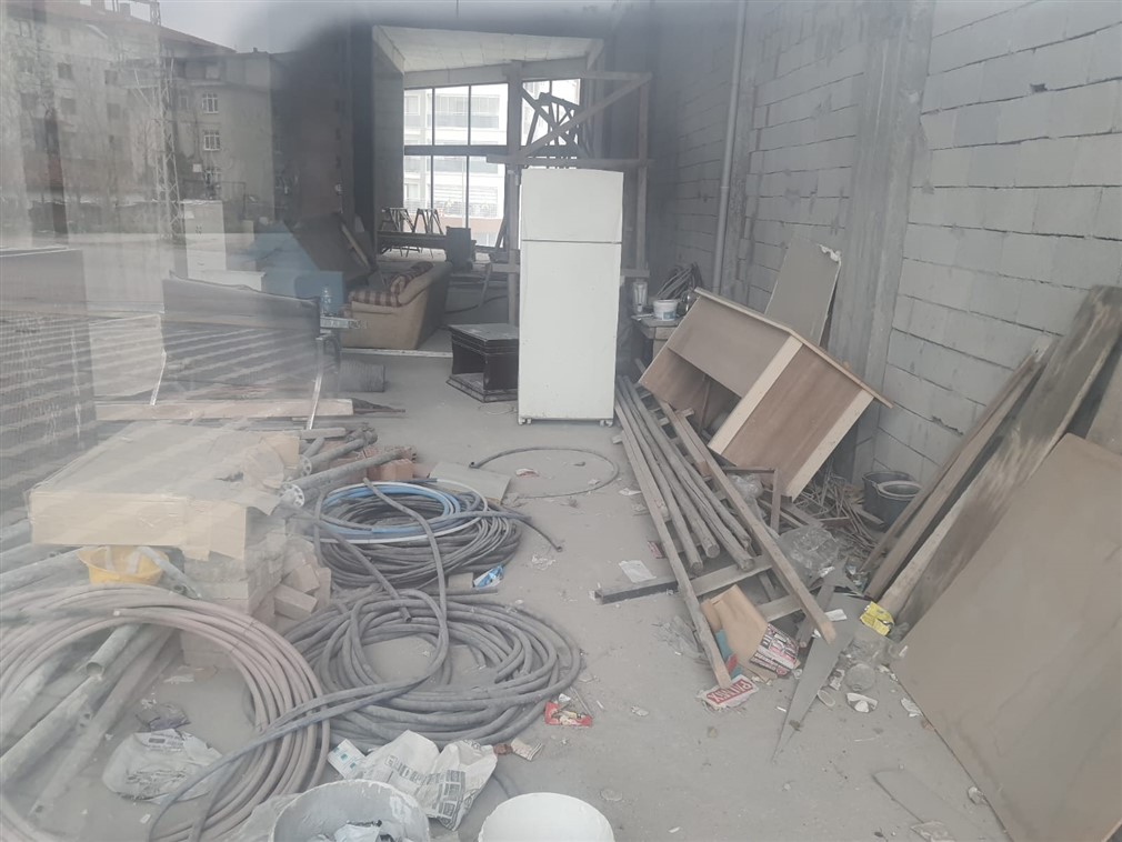 Altındağ Feridunçelik Mahallesi Ana Cadde Üzeri 610 m² Çelik Baca ve Yüksek Tavanlı Satılık Dükkan