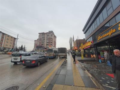 Altındağ Ulubey Mahallesin'de Yıldız Göbek'te 170 m² Geniş Vitrinli, İşlek Konumda Zemin Kat Kiralık Dükkan