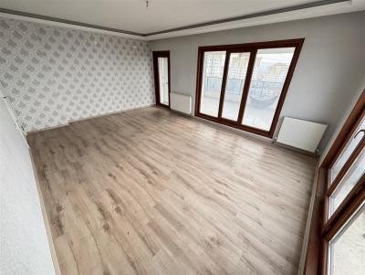 Altındağ Doğantepe Mahallesinde Site İçerisinde Geniş Balkonlu Manzaralı 3+1 Satılık Daire