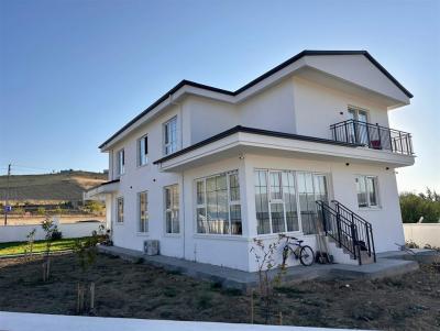 Pursaklar Sirkelide Prestijli 6+1 Villa/273 m² İskanlı / Kapalı Verandalı/Çamaşır Odalı/Yerden Isıtmalı /Toplamda 853 m² Satılık Villa