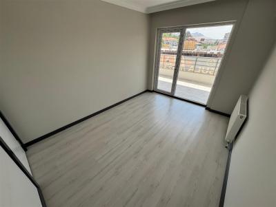 Altındağ Yıldıztepe Mahallesinde Güney Cephe  Sıfır Satılık 3+1 Daire