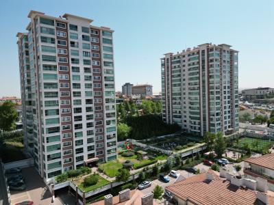 Pursaklar Aksoy VİP Konutları'nda Satılık 4+1 Lüks Daire 200m²