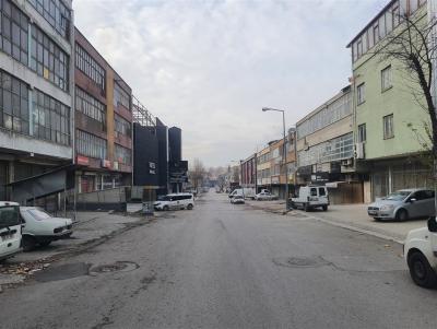 Altındağ Siteler Sarıgöl Sokak'ta Asansörlü, Yüksek Tavanlı, Çift Girişli, Yüksek kira getirili  300 m2 Satılık Dükkan