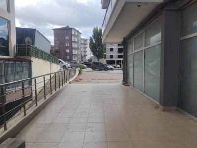 Altındağ Bostancık Caddesi'nde işlek konumda, Geniş Vitrinli 550 m² hazırda Yüksek Kira Getirili Satılık Dükkan