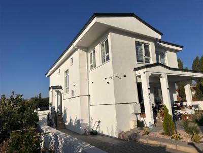 Pursaklar Sirkelide Prestijli 6+1 Villa/273 m² İskanlı / Kapalı Verandalı/Çamaşır Odalı/Yerden Isıtmalı /Toplamda 853 m² Satılık Villa