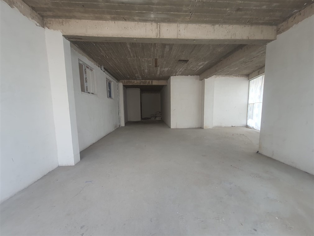 Altındağ Doğantepe Mahallesinde  Şehit Hacıosman Dugan Cad. Üzeri - Geniş Cepheli, Köşe başı  Yüksek Tavanlı Zemin kat  100 m² Kiralık Dükkan