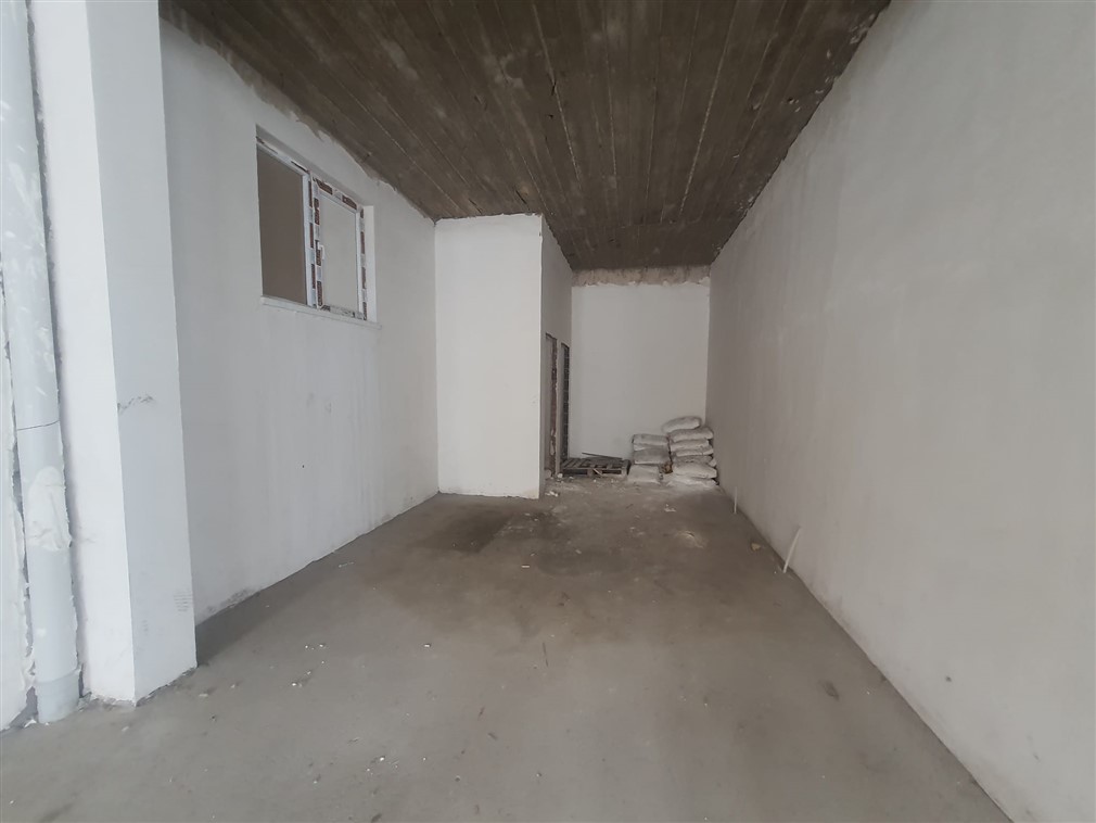 Altındağ Doğantepe Mahallesinde  Şehit Hacıosman Dugan Cad. Üzeri - Geniş Cepheli, Köşe başı  Yüksek Tavanlı Zemin kat  100 m² Kiralık Dükkan