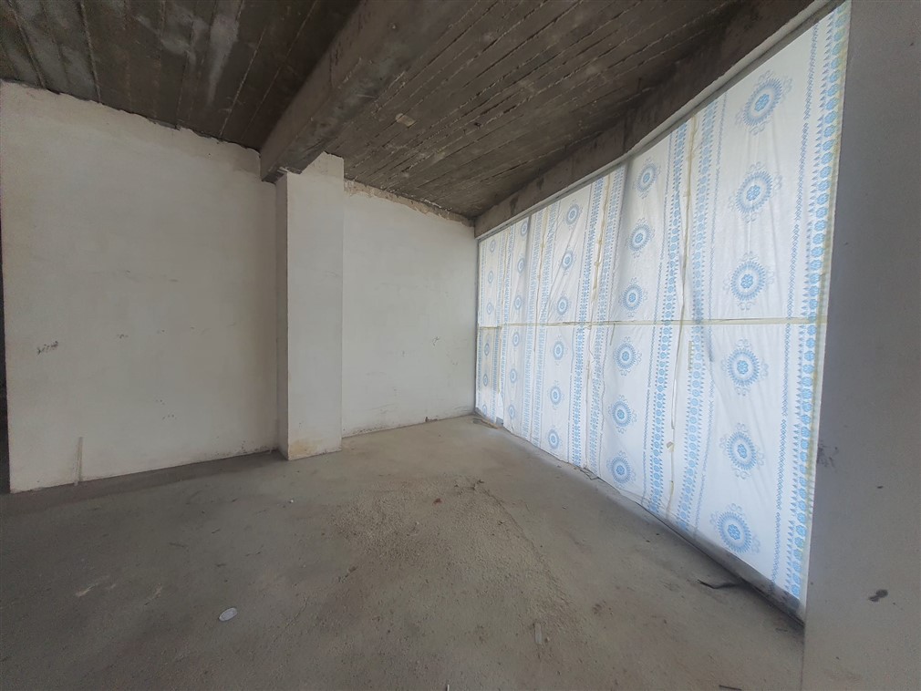 Altındağ Doğantepe Mahallesinde  Şehit Hacıosman Dugan Cad. Üzeri - Geniş Cepheli, Köşe başı  Yüksek Tavanlı Zemin kat  100 m² Kiralık Dükkan