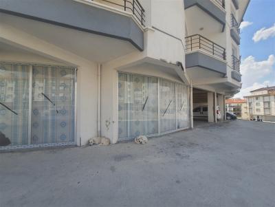 Altındağ Doğantepe Mahallesinde  Şehit Hacıosman Dugan Cad. Üzeri - Geniş Cepheli, Köşe başı  Yüksek Tavanlı Zemin kat  100 m² Kiralık Dükkan